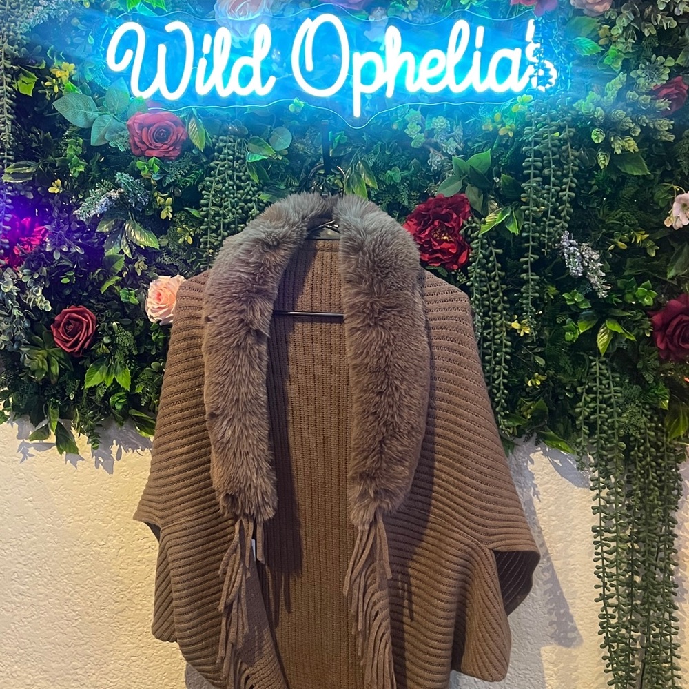 Taupe Knit Shawl with Faux Fur Collar